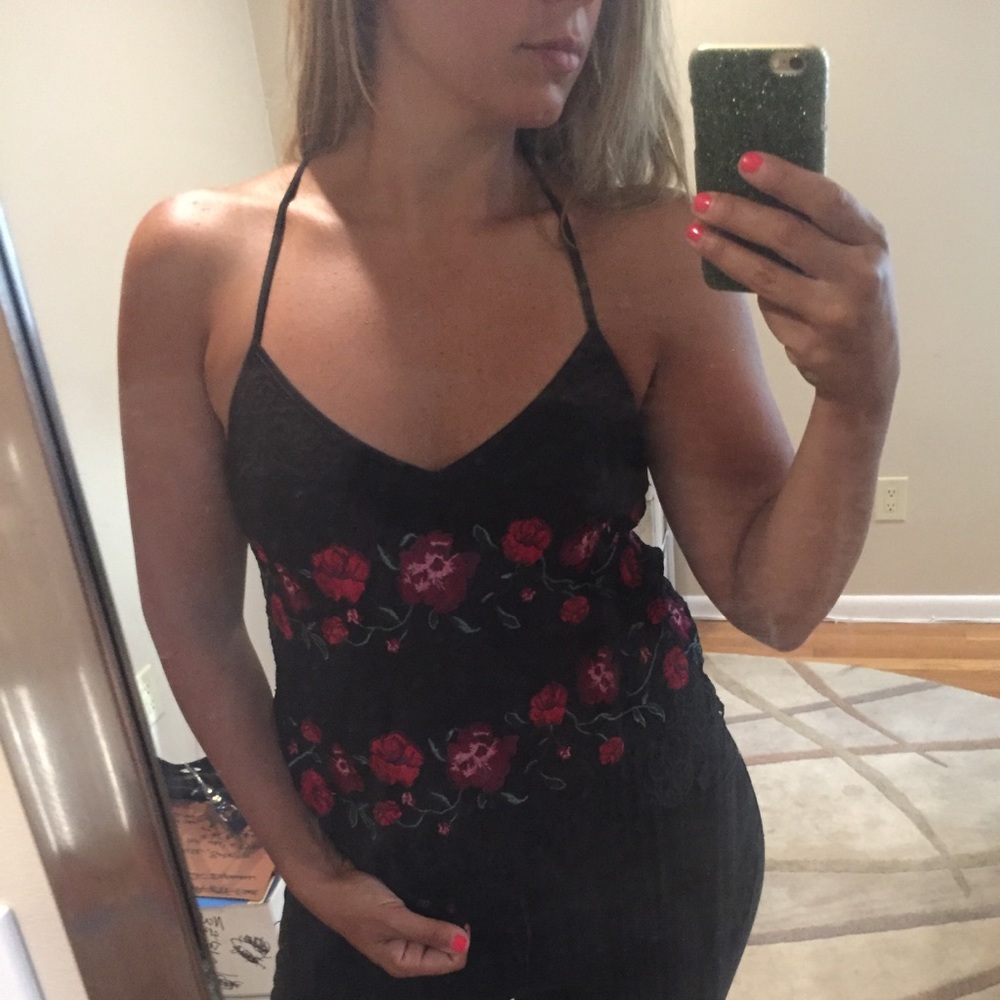 Red flower top